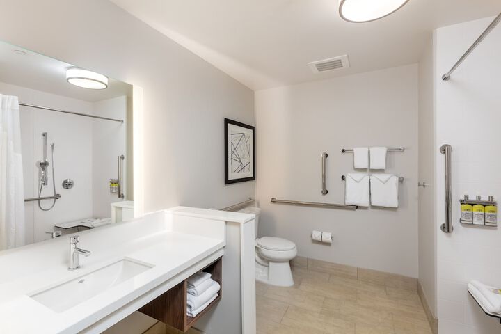 Holiday Inn Express & Suites Moreno Valley - Riverside by IHG