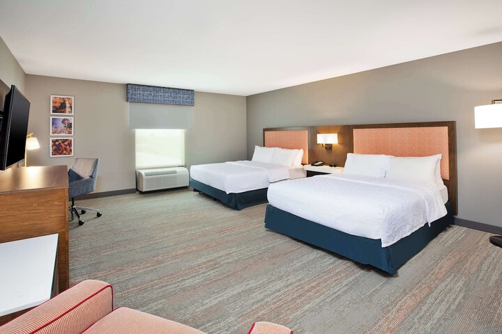 Hampton Inn Clinton IA