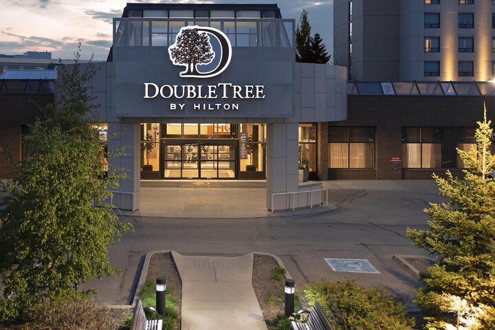 DoubleTree by Hilton Hotel West Edmonton