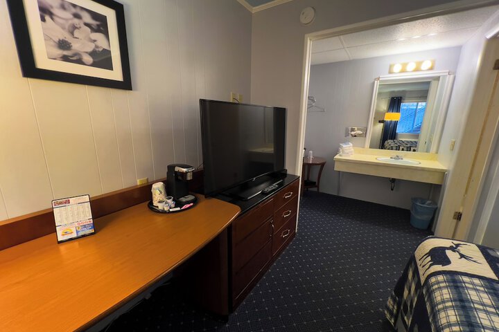 Room 62 of 81