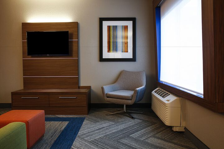 Room 27 of 57