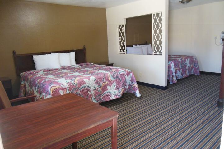 Room 34 of 48
