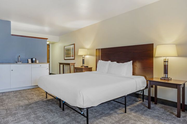 Room 16 of 32