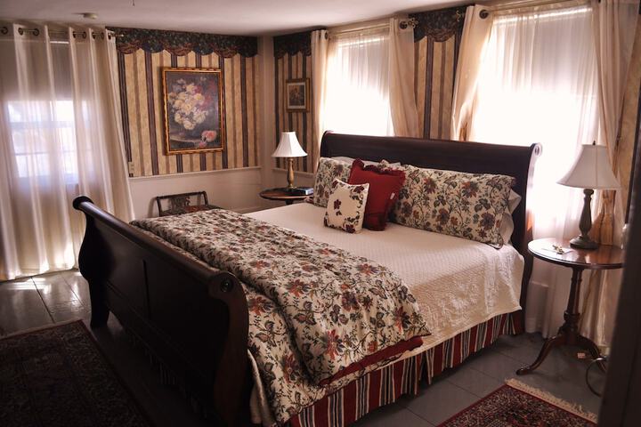 Room 23 of 34