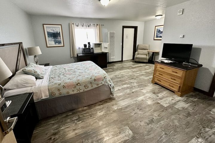 Room 33 of 79