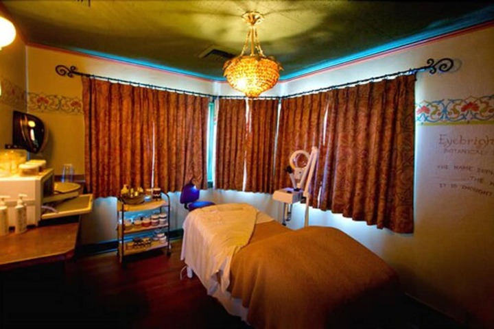 Room 46 of 125