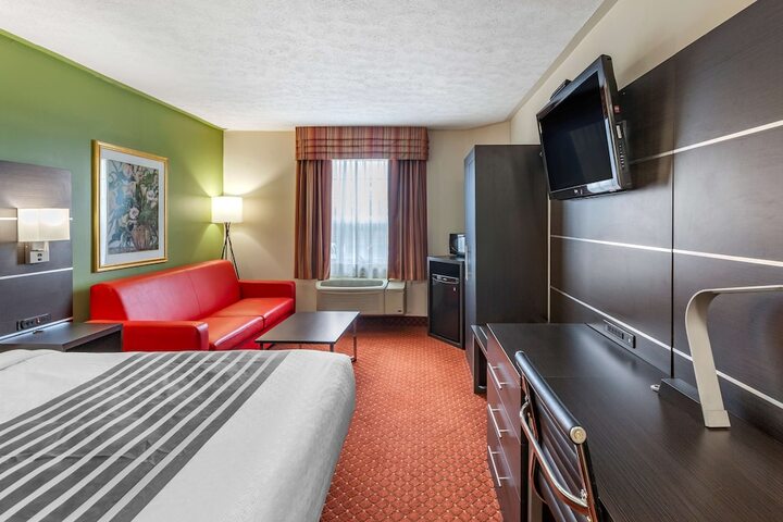 Room 27 of 51