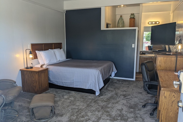 Room 5 of 7