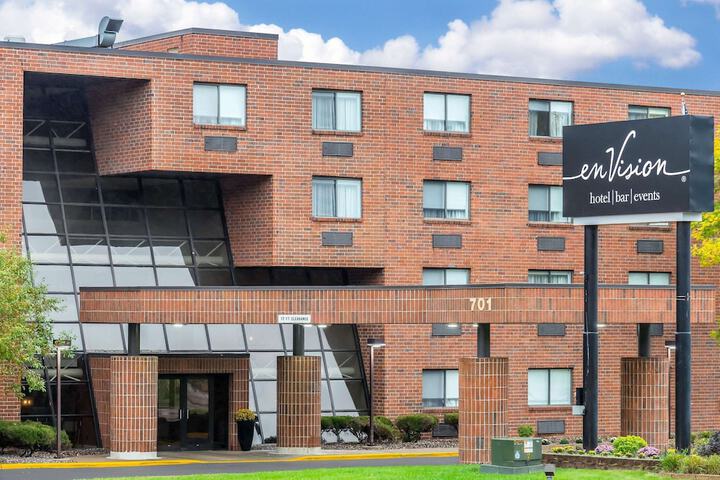 Hotel 4 of 47
