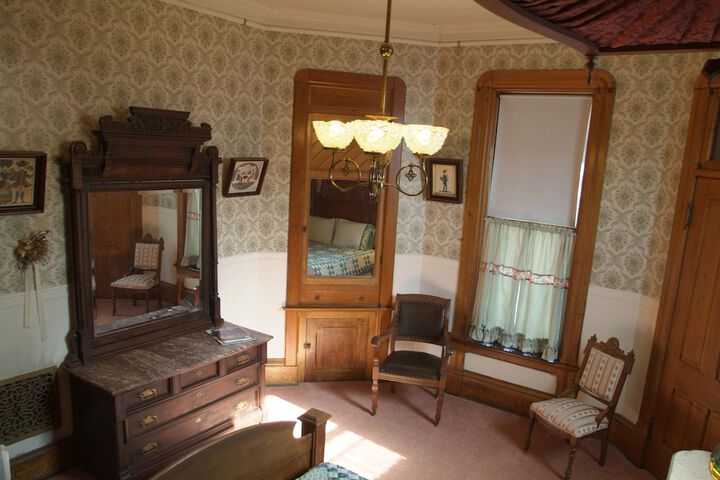 Room 36 of 42