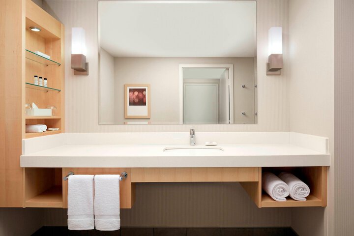 Room 38 of 73