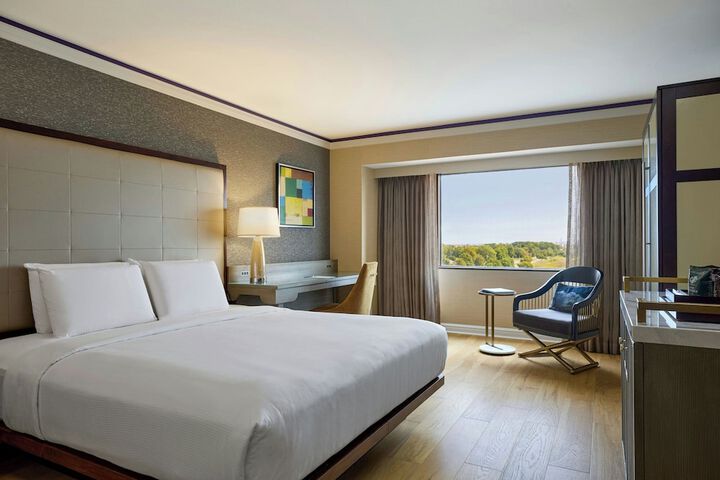 The Henry Hotel Autograph Collection