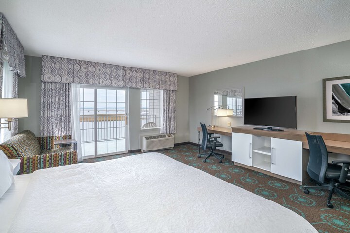 Hampton Inn & Suites Chincoteague Waterfront