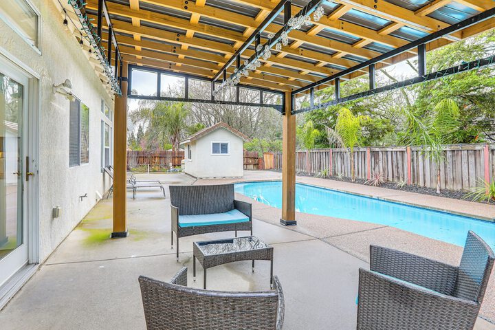 Family Home Near Folsom Lake in El Dorado Hills!