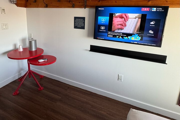 Room 15 of 18