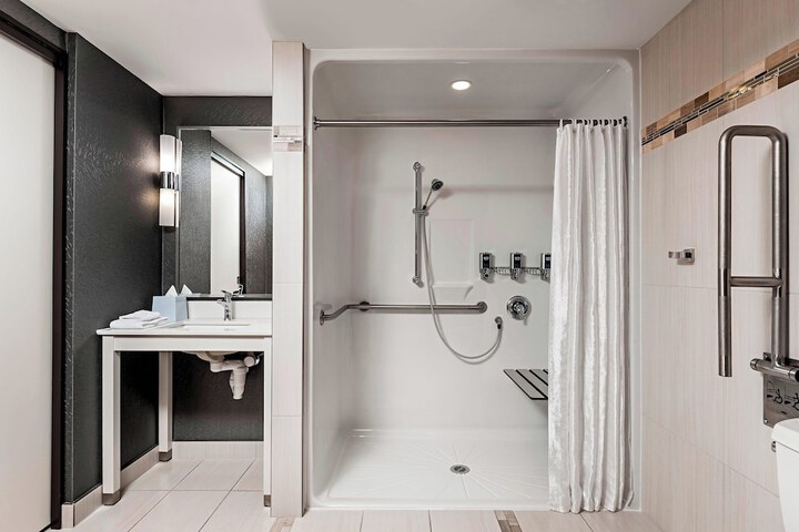 Four Points by Sheraton London