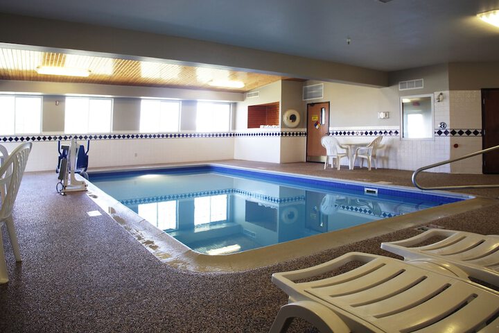 Ramada by Wyndham Spirit Lake / Okoboji