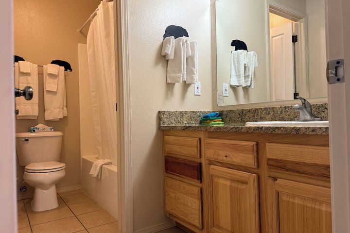 Mountain Landing Suites & RV Park