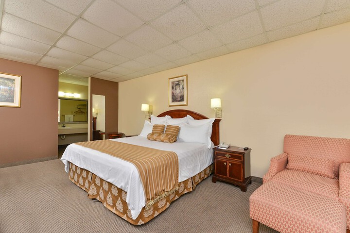 Room 9 of 25