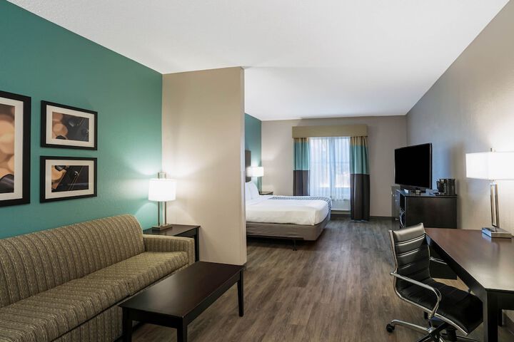 Room 18 of 29
