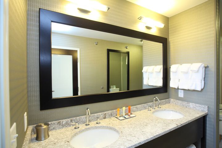 Holiday Inn & Suites Duluth Downtown by IHG