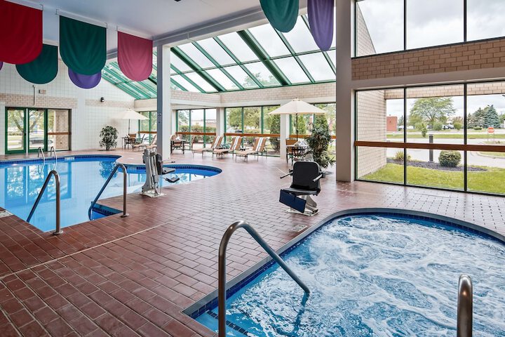 Pool 6 of 34