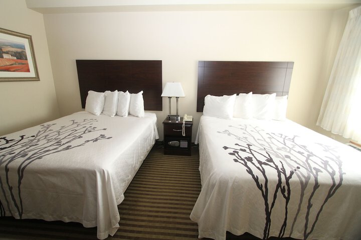 Room 16 of 34
