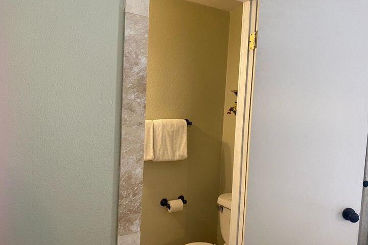 Room 103 of 146