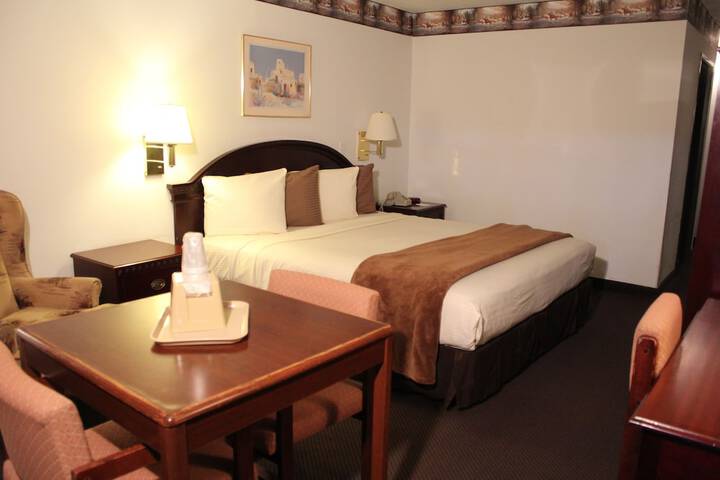Room 12 of 36