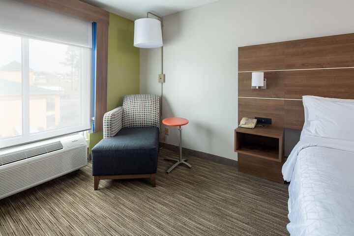 Room 17 of 51
