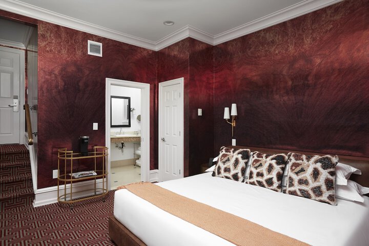 Room 31 of 64
