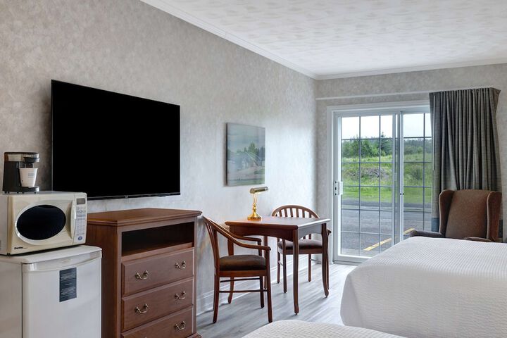 Room 10 of 41