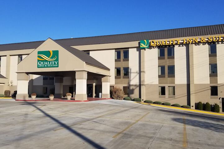 Quality Inn & Suites Quincy - Downtown