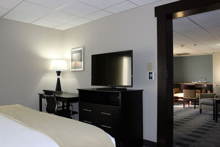 Holiday Inn Express Forsyth by IHG