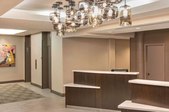 DoubleTree by Hilton Chicago Schaumburg