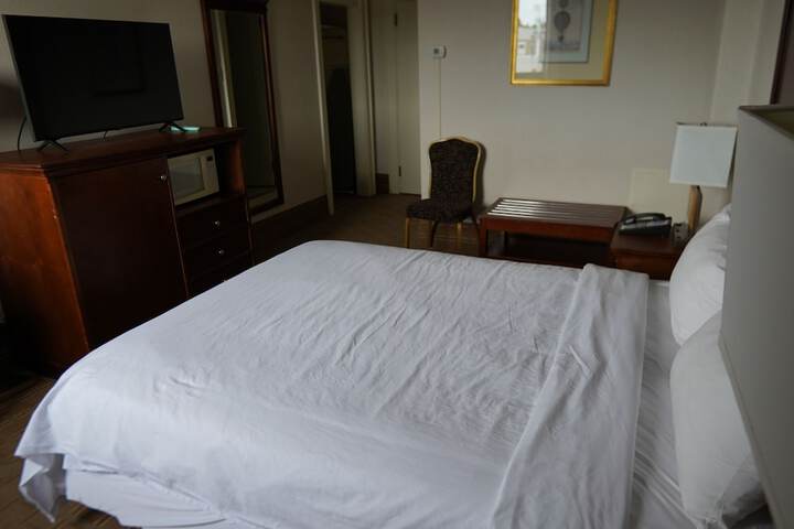 Room 26 of 57