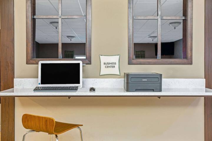 Business Center 41 of 41