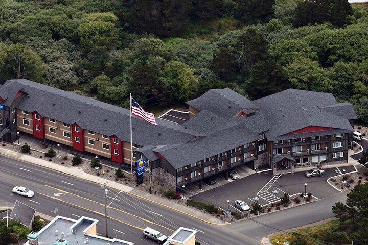 Comfort Inn & Suites Lincoln City