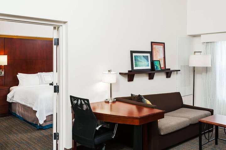 Room 15 of 30