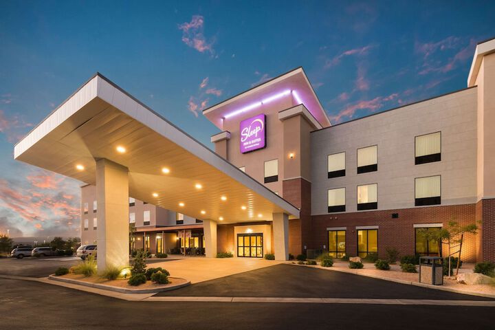 Hotel 5 of 57