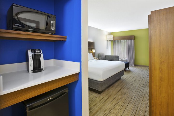 Room 16 of 42