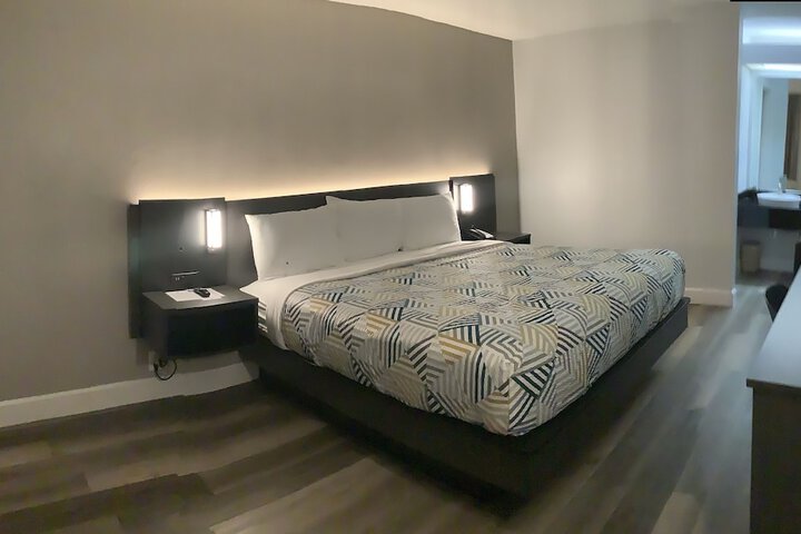 Room 41 of 44