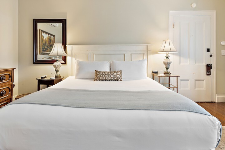 McCully House Inn
