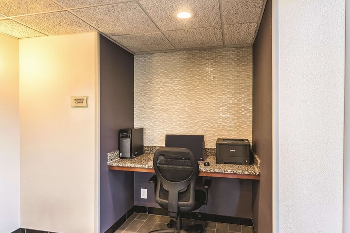 Business Center 35 of 36