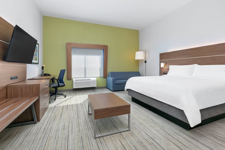 Room 8 of 41