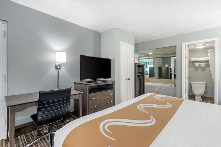 Room 18 of 30