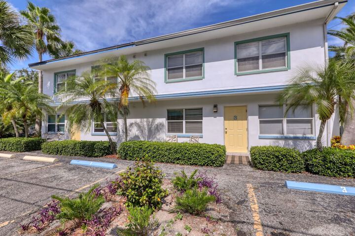 BeachTrail Lodging