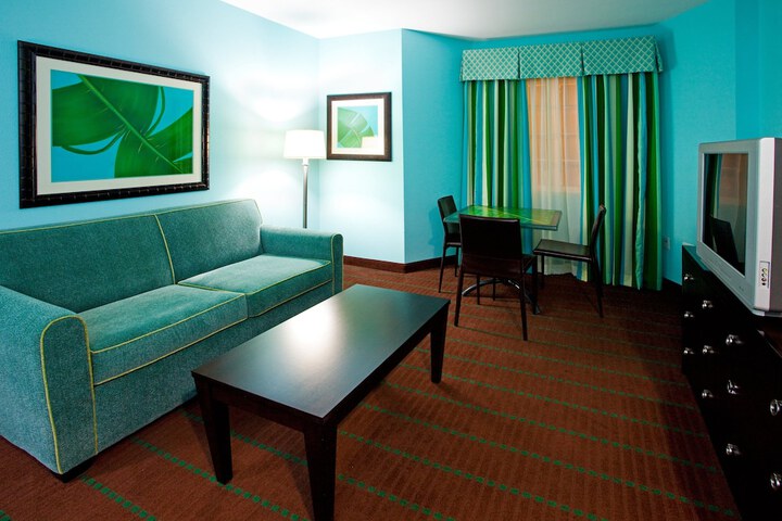 Room 11 of 35