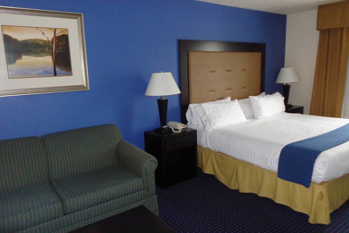 Room 36 of 52