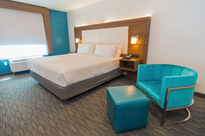 Room 48 of 68